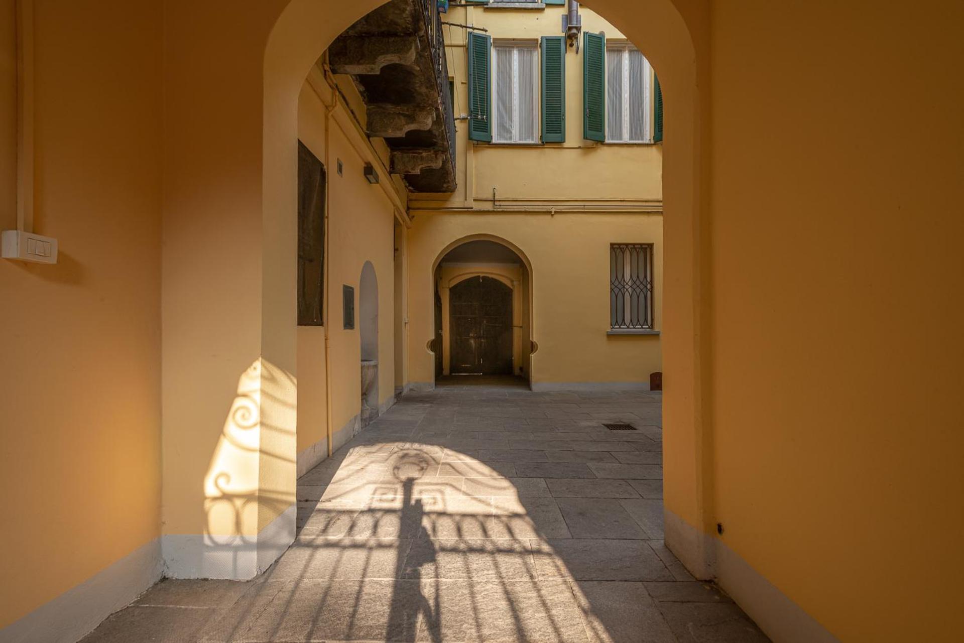 Appartamento Tivano In Centro Storico Como Exterior foto
