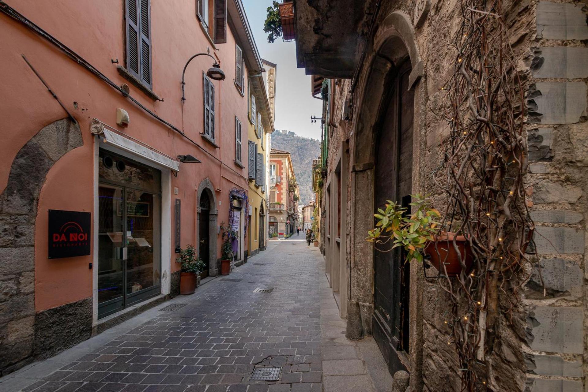 Appartamento Tivano In Centro Storico Como Exterior foto